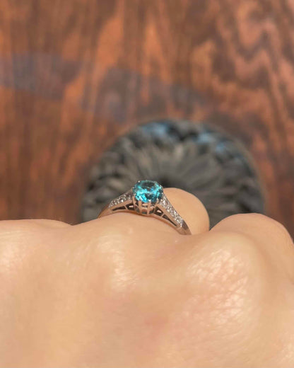 Bague Vintage Solitaire Zircon 1 Carat &amp; Diamants &quot;Nira&quot;