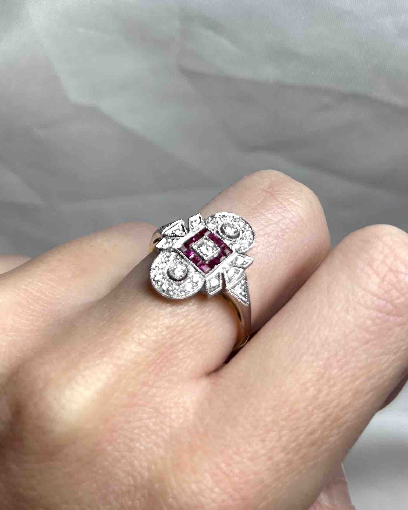 Bague Style Art Déco 12 Rubis Calibrés &amp; 25 Diamants "Zina" - Elliade Paris