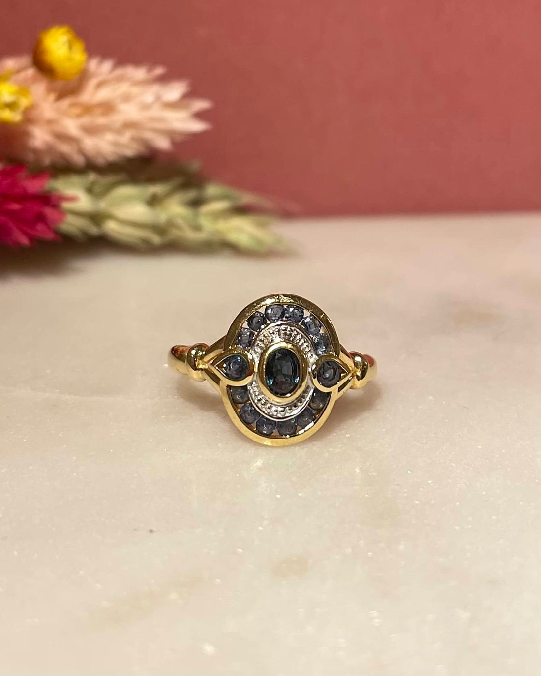 Bague Style Art - Déco 15 Saphirs &quot;Alana&quot; - Elliade Paris
