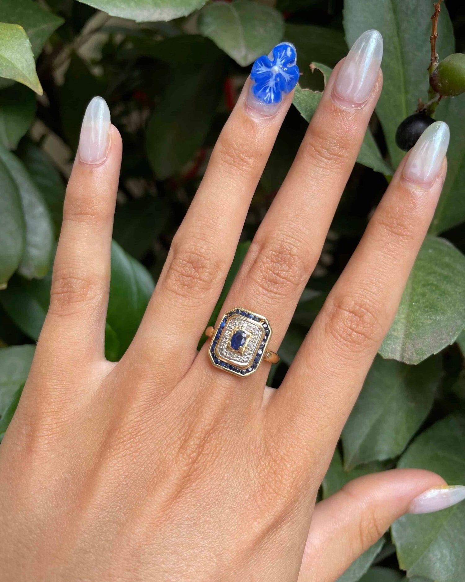 Bague Style Art - Déco 28 Saphirs &amp; Diamants &quot;Capucine&quot; - Elliade Paris