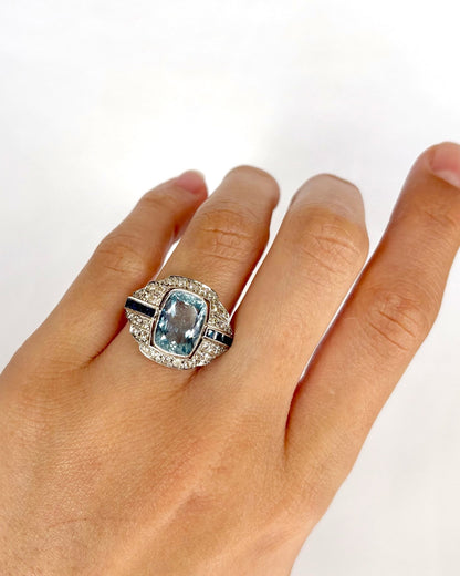 Bague Style Art déco Aigue - marine 3.40 carats, Diamants &amp; Saphirs "Sybelle" - Elliade Paris