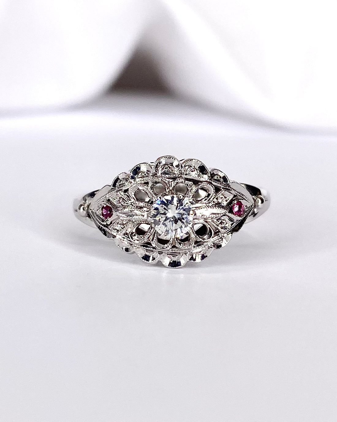 Bague Style Art Déco Diamant &amp; Rubis "Livy" - Elliade Paris