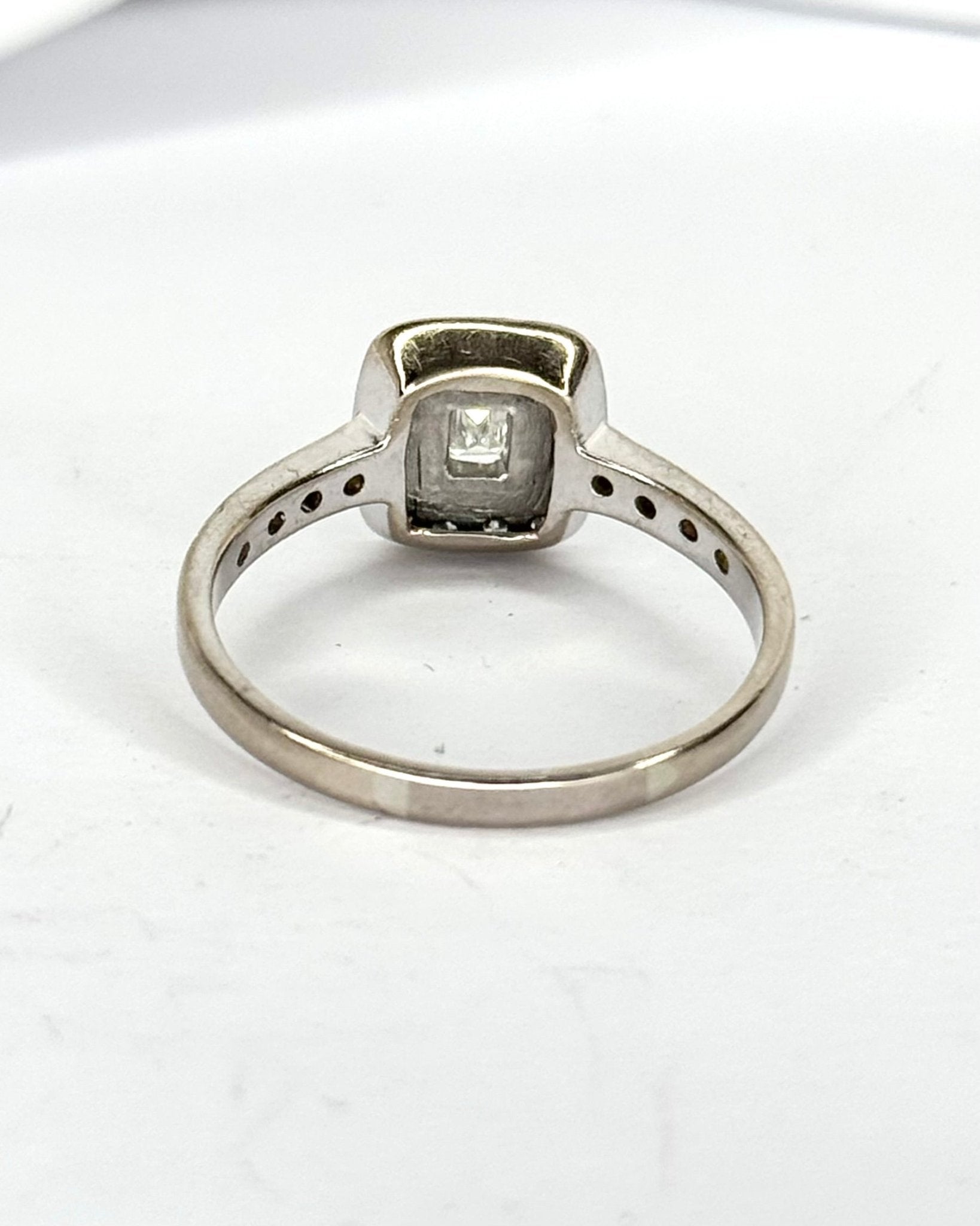 Bague Style Art-Déco Diamants 0.77 carat 4,32g "Laurice" - Elliade Paris
