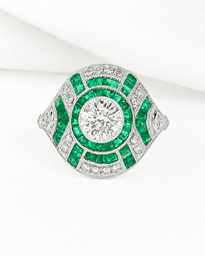 Bague Style Art-Déco Diamants 0.79 carat &amp; 39 Émeraudes 0.78 carat "Morgane" - Elliade Paris