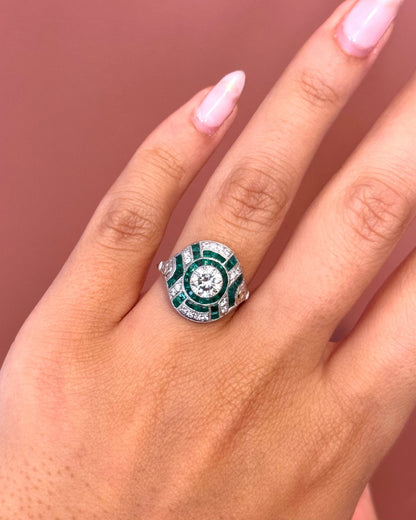 Bague Style Art-Déco Diamants 0.79 carat &amp; 39 Émeraudes 0.78 carat "Morgane" - Elliade Paris