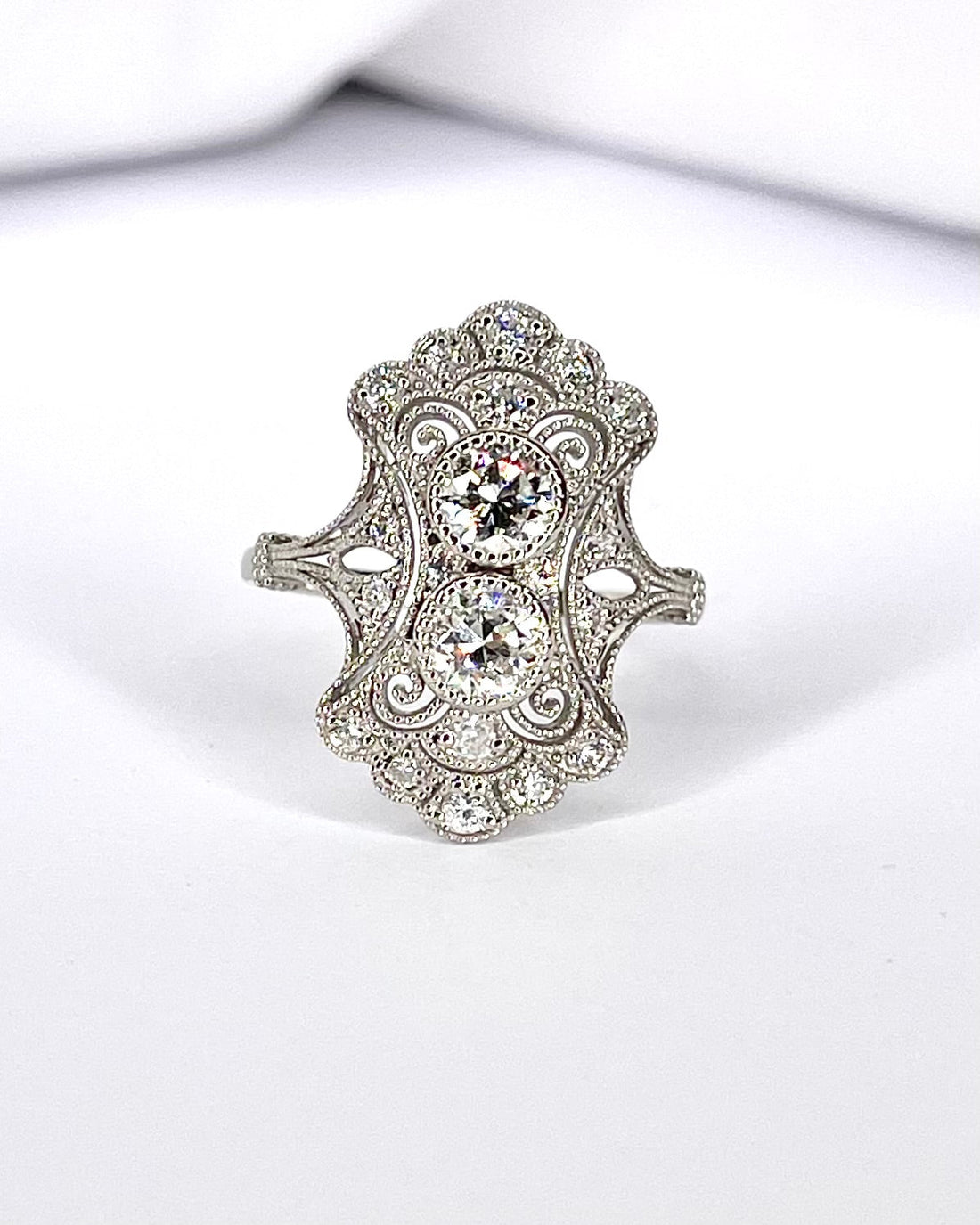 Bague Style Art - Déco Diamants 0.84 carat "Paola" - Elliade Paris