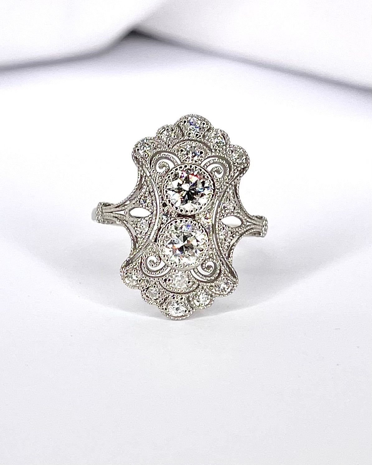 Bague Style Art - Déco Diamants 0.84 carat "Paola" - Elliade Paris