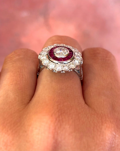 Bague Style Art-Déco Diamants 1.26 carat &amp; Rubis 0.60 carat "Zahia" - Elliade Paris