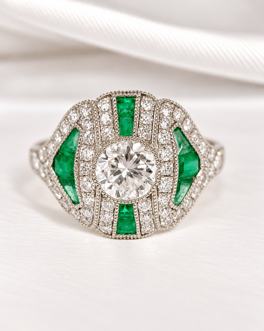 Bague Style Art-Déco Diamants 1.51 carat &amp; Émeraudes 0.54 carat "Shana" - Elliade Paris