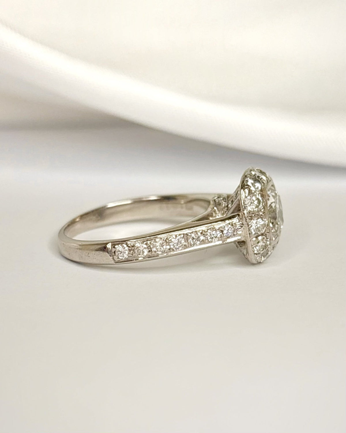 Bague Style Art-Déco Diamants 2.08 carats "Lison" - Elliade Paris