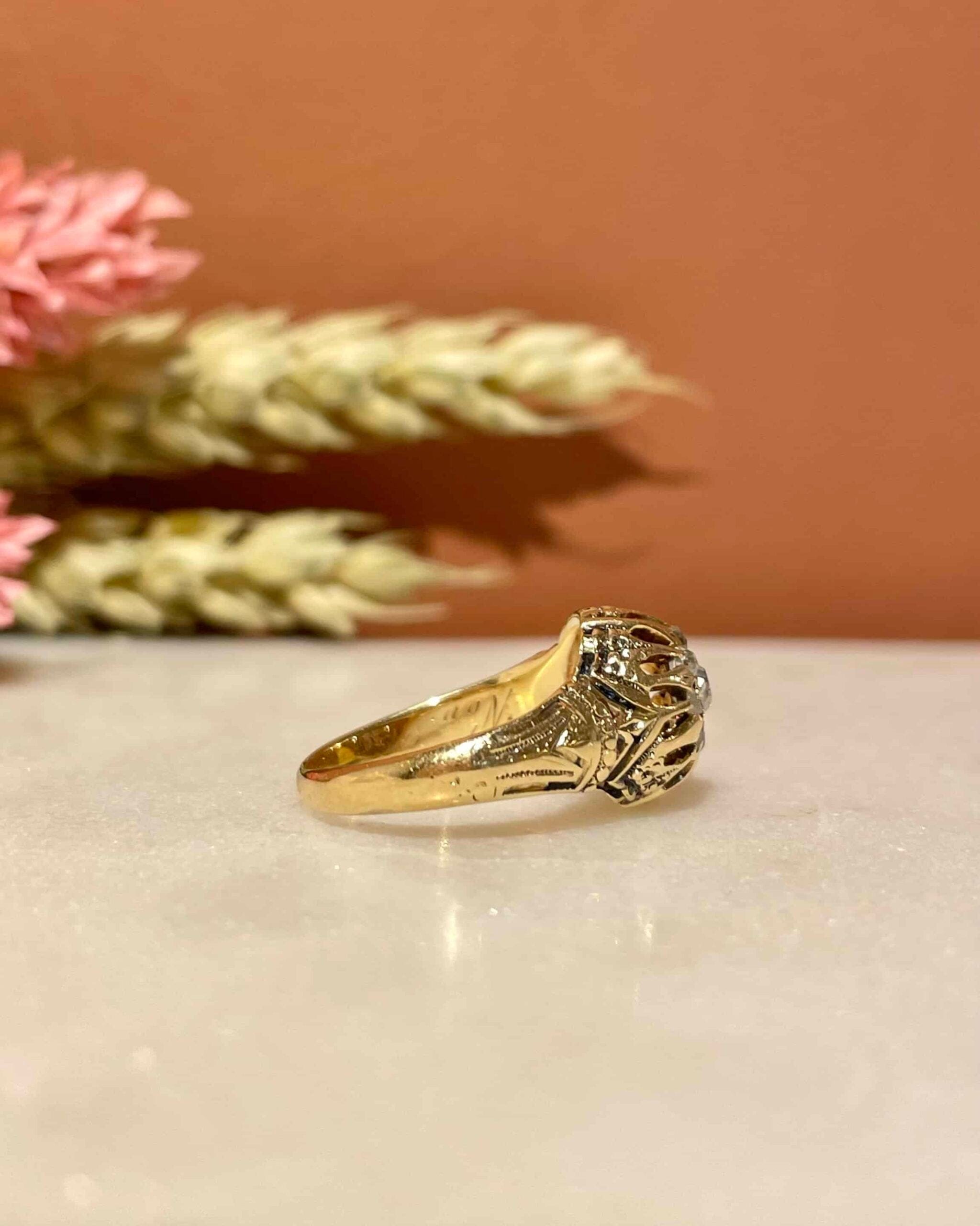 Anillo vintage de diamantes en forma de cúpula "Ness"