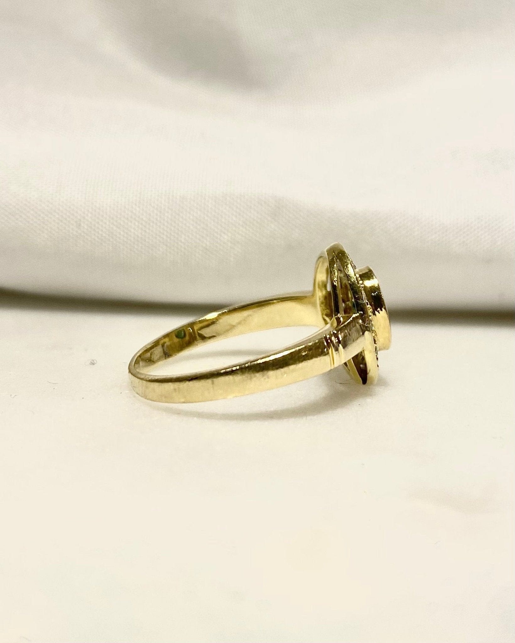 Bague Style Art - Déco Emeraude 0.33 carat &amp; Diamants "Floréna" - Elliade Paris