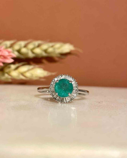 Bague Style Art - Déco Émeraude 0.80 carat &amp; Diamants &quot;Évélia&quot; - Elliade Paris