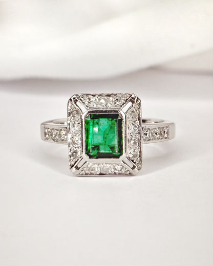Bague Style Art-Déco Émeraude 0.90 carat &amp; Diamants 0.50 carat "Viviana" - Elliade Paris