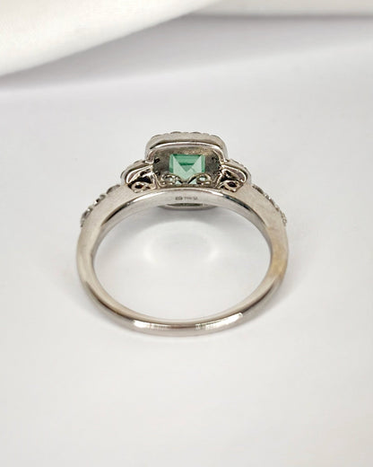 Bague Style Art-Déco Émeraude 0.90 carat &amp; Diamants 0.52 carat "Malicia" - Elliade Paris