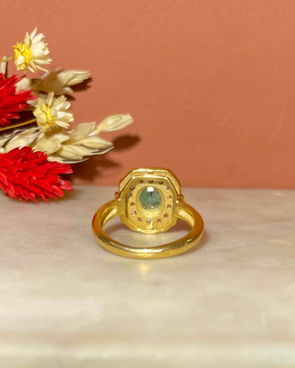 Bague style Art - Déco Emeraude &amp; 14 Diamants &quot;Orrine&quot; - Elliade Paris