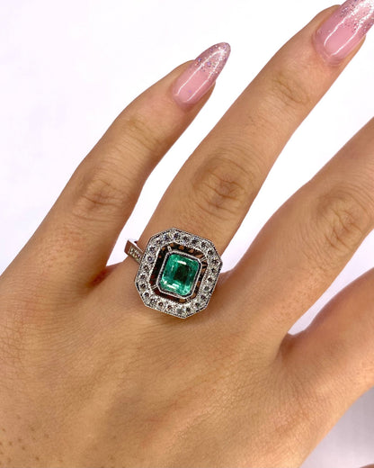 Bague Style Art Déco Émeraude 1.50 carat, Diamants 0.68 carat &amp; Or 7.72g "Alaïa" - Elliade Paris