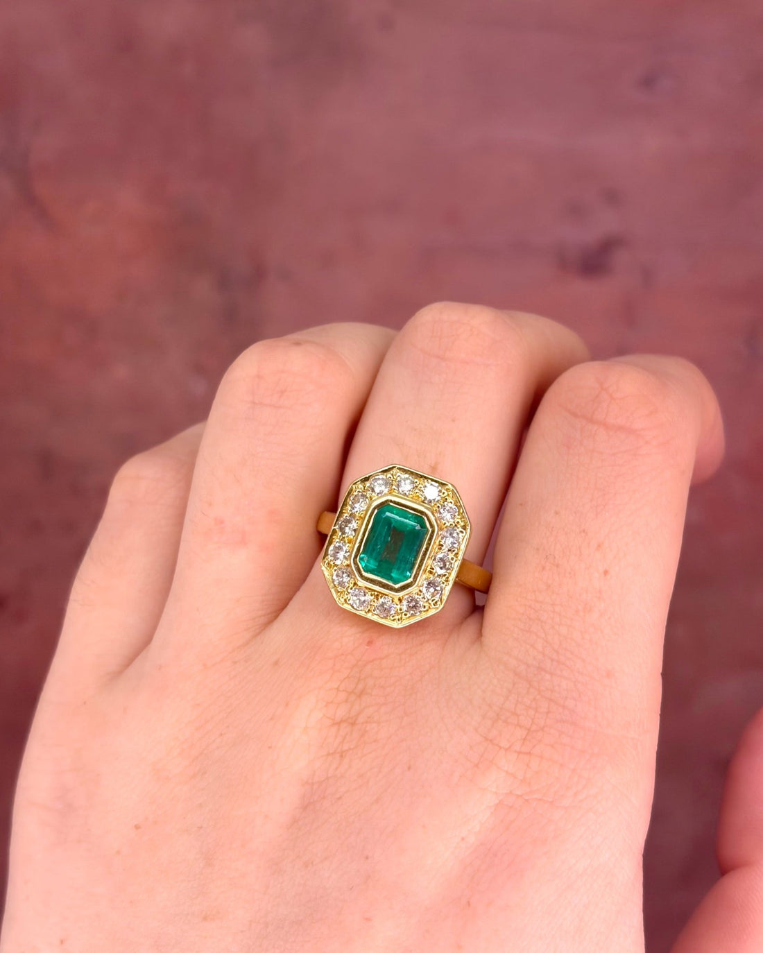 Bague Style Art-Déco Émeraude 1.90 carat &amp; Diamants 1 carat 7,50g "Sandy" - Elliade Paris