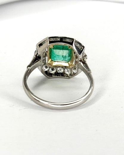 Bague Style Art-Déco Émeraude 1.96 carat &amp; Diamants 0.88 carat "Audrey" - Elliade Paris