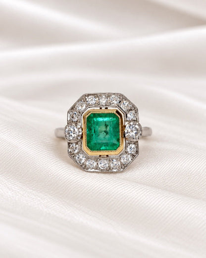 Bague Style Art-Déco Émeraude 1.96 carat &amp; Diamants 0.88 carat "Audrey" - Elliade Paris