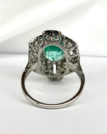 Bague Style Art Déco Émeraude 2.85 carats &amp; Diamants 0.54 carat "Nastasia" - Elliade Paris