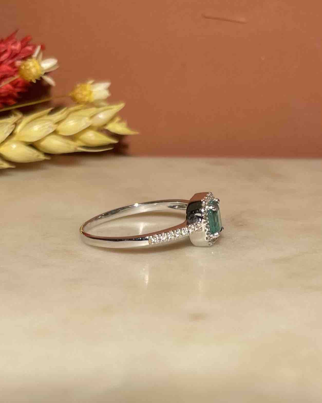 Bague style Art - Déco Emeraude &amp; 35 Diamants "Vienna" - Elliade Paris