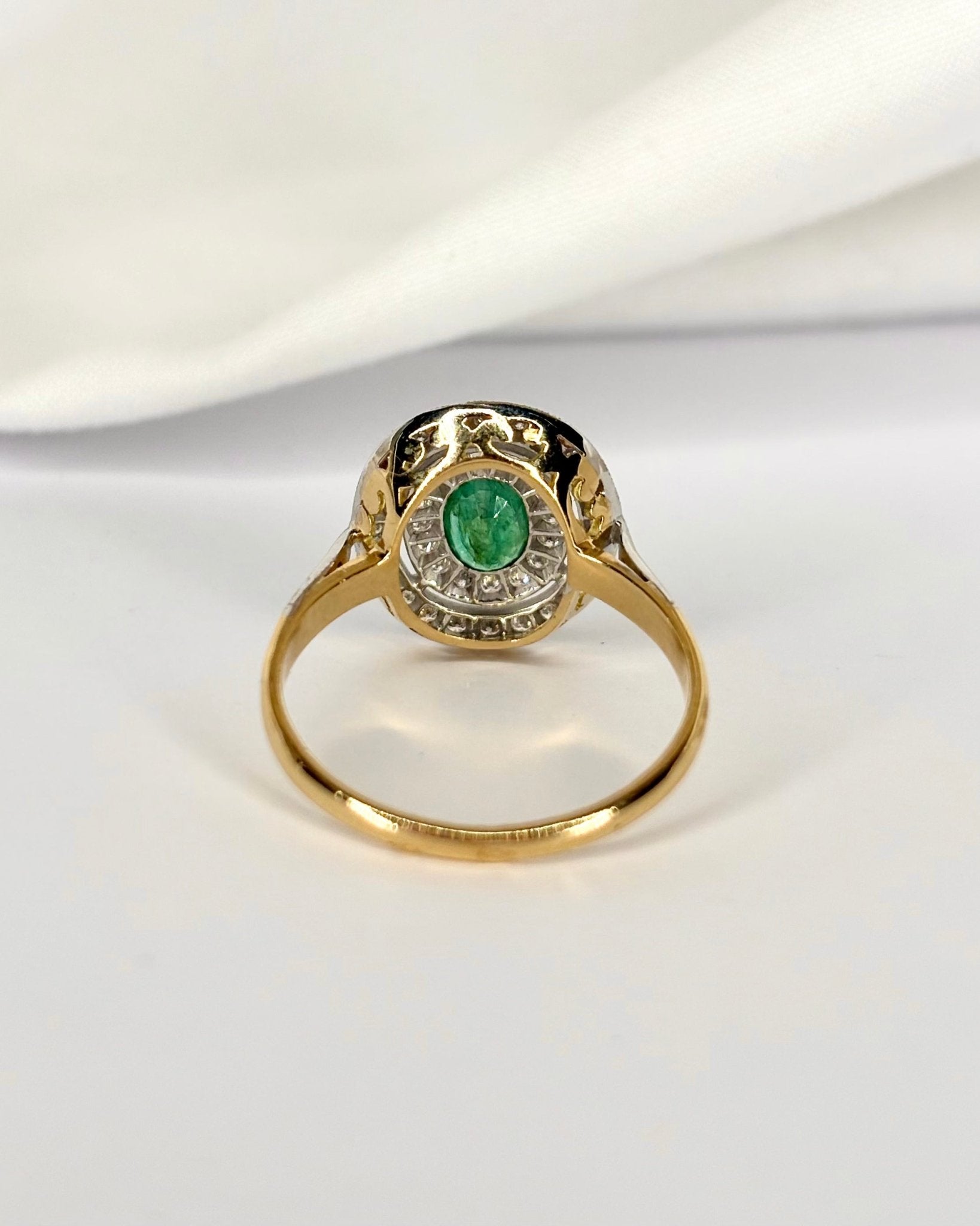 Bague Style Art Déco Émeraude &amp; 44 Diamants "Oxanna" - Elliade Paris