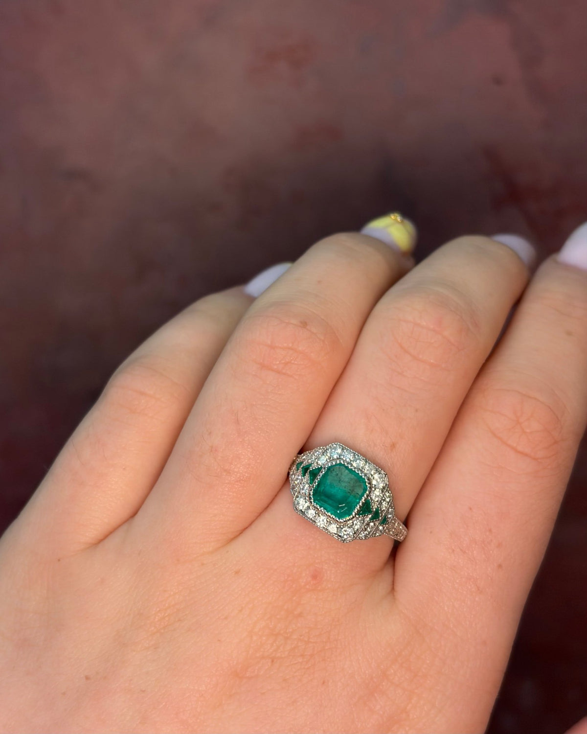 Bague Style Art-Déco Émeraude de Colombie 1.30 carat &amp; Diamants 0.35 carat "Tim" - Elliade Paris