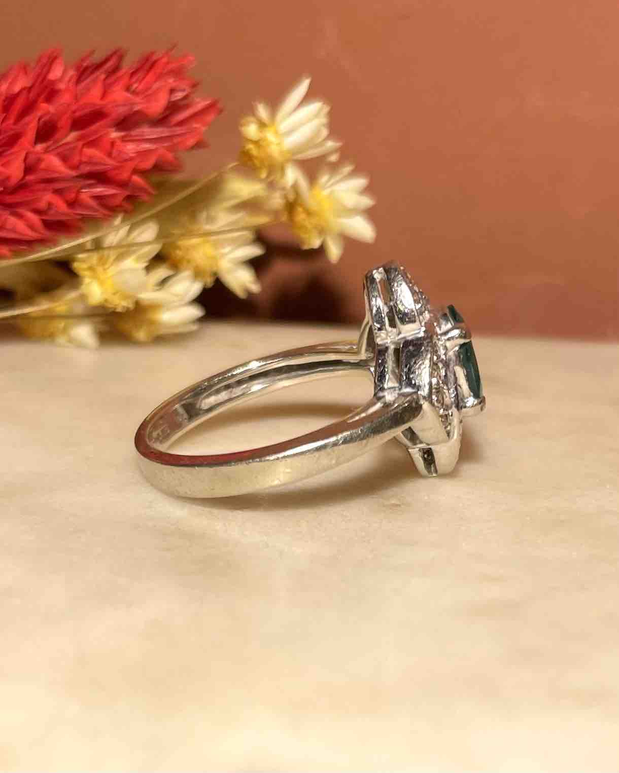 Bague Style Art - Déco Émeraude &amp; Diamants "Fanny" - Elliade Paris