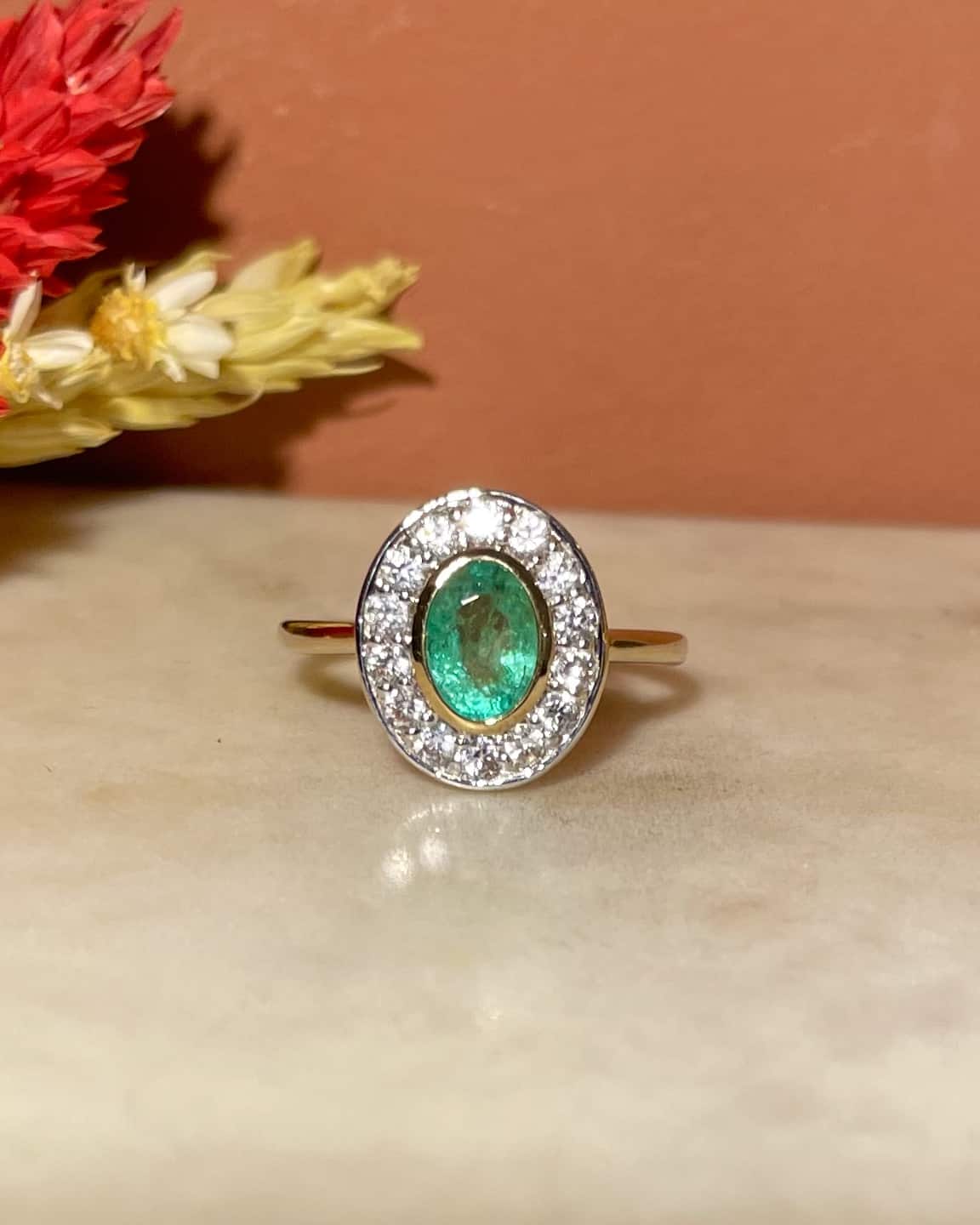 Bague style Art - Déco émeraude &amp; diamants "Hélia" - Elliade Paris