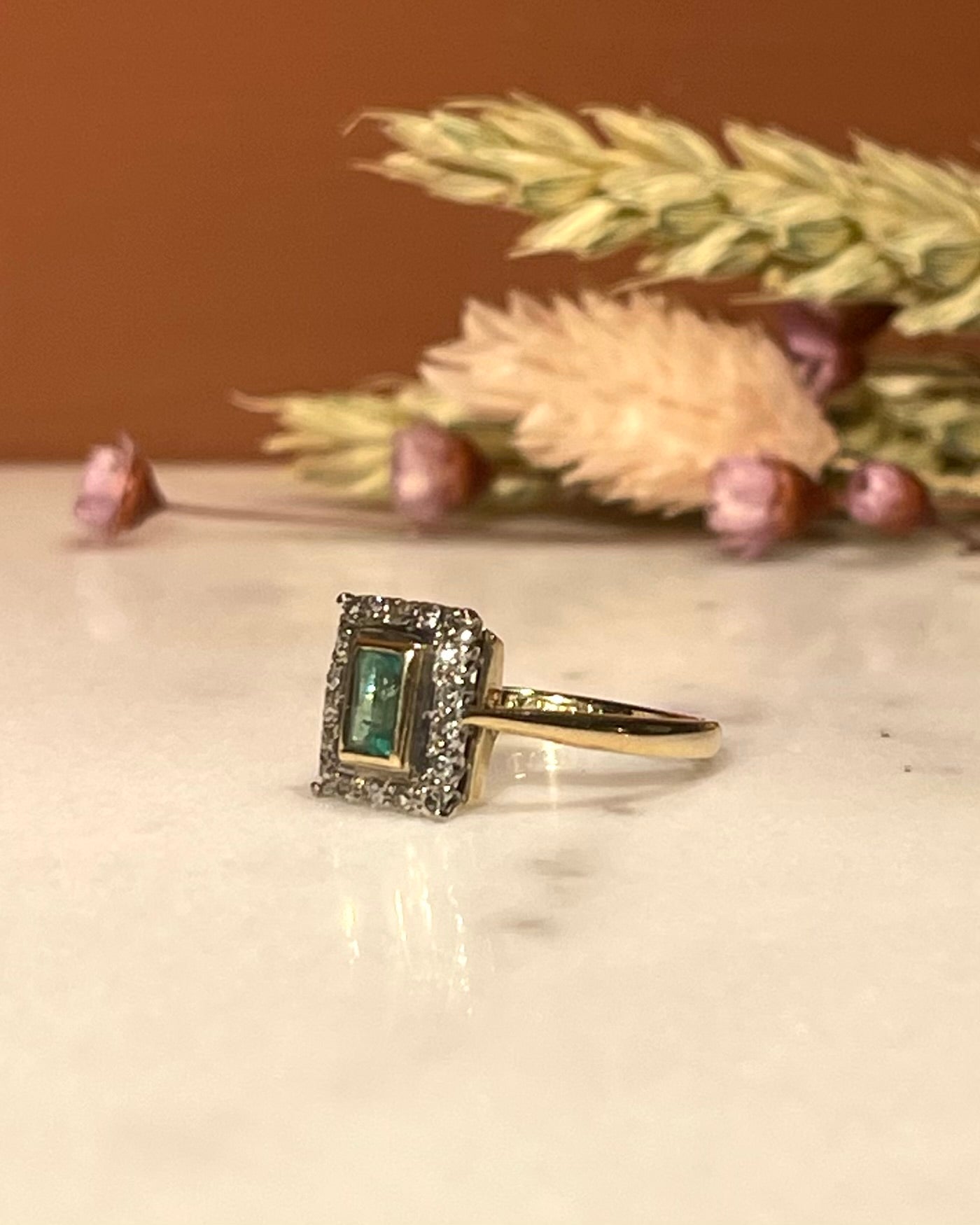 Bague Style Art - Déco émeraude &amp; Diamants "Sirine" - Elliade Paris