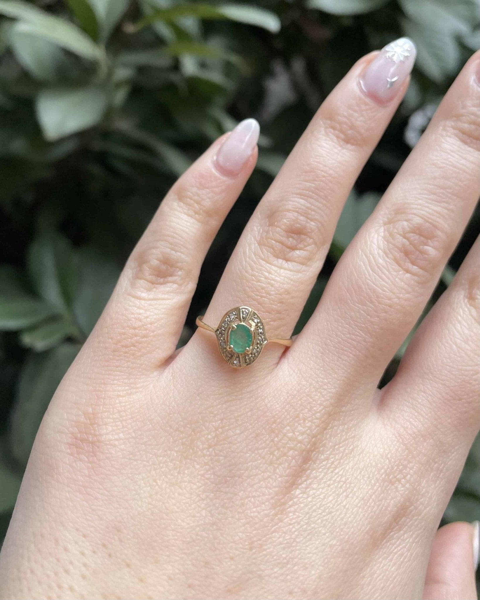 Bague Style Art - Déco Émeraude &amp; Diamants "Victorya" - Elliade Paris