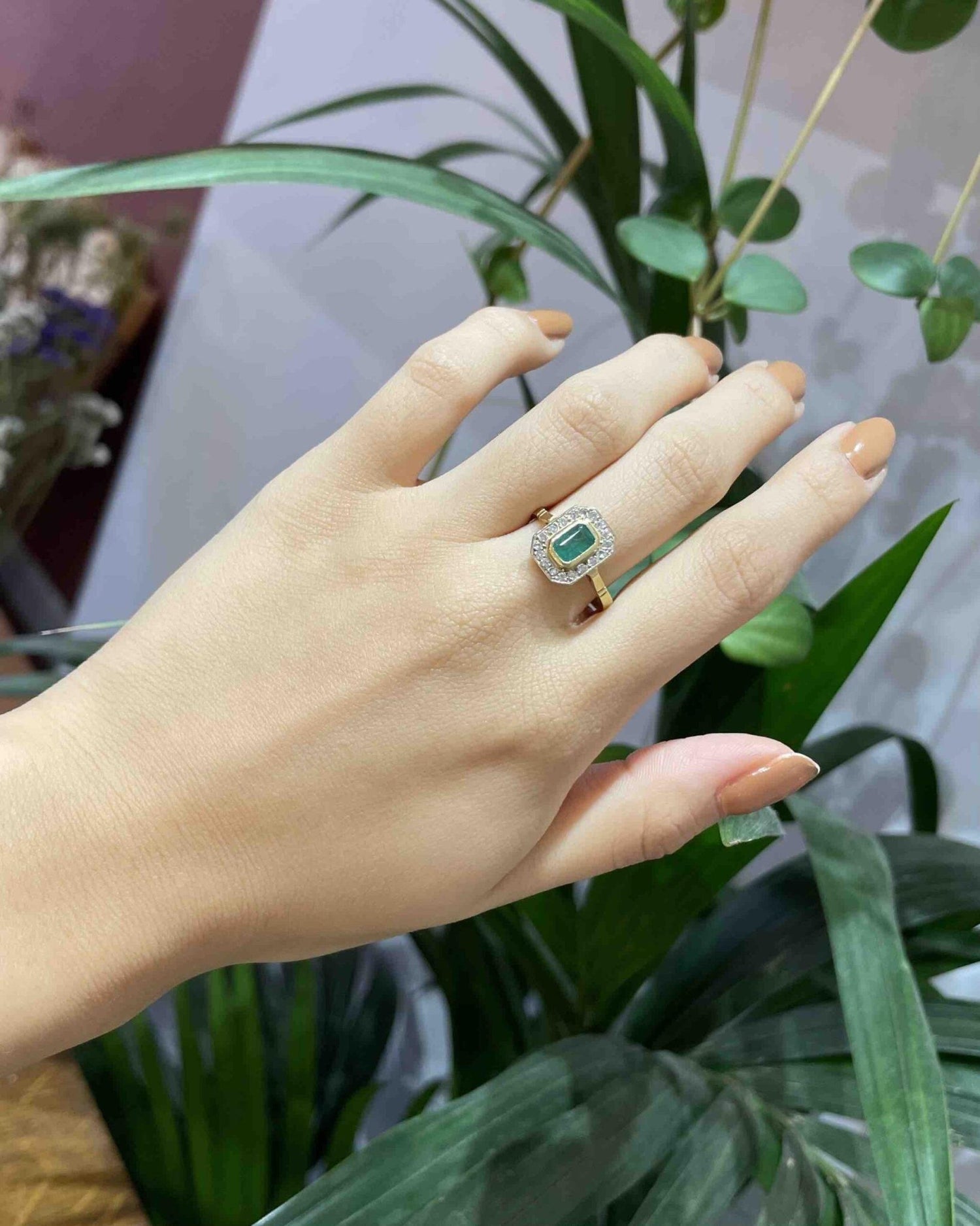 Bague style Art - déco Emeraude et Diamants &quot;Maurine&quot; - Elliade Paris