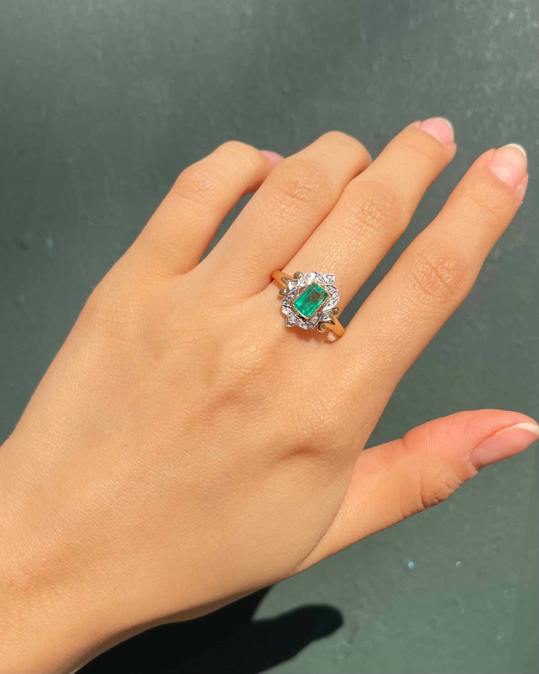 Bague vintage Art-Déco émeraude &amp; Diamants "Persia" - Elliade Paris