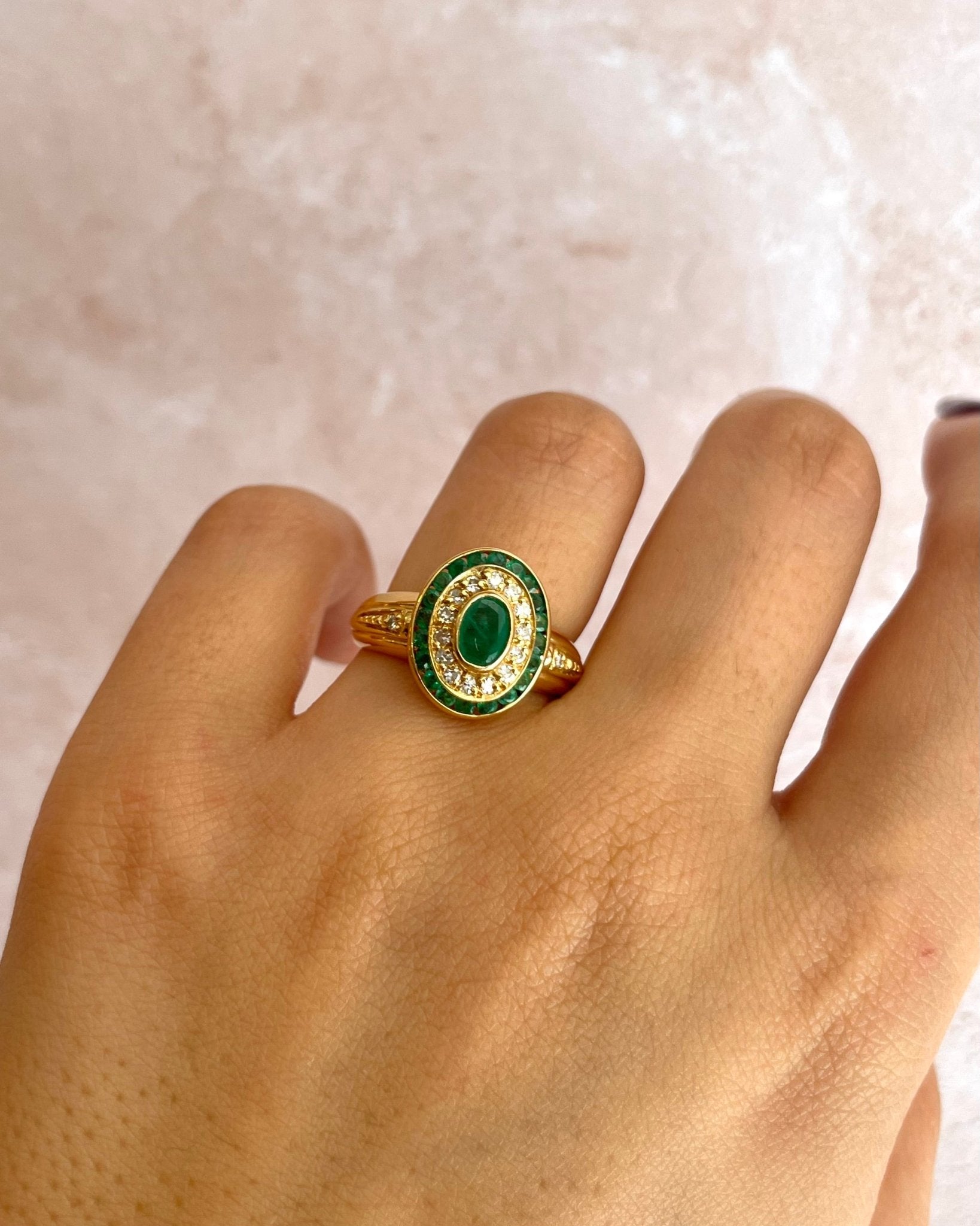 Bague Style Art - Déco Émeraudes 0.50 carat &amp; 16 Diamants "Diana" - Elliade Paris