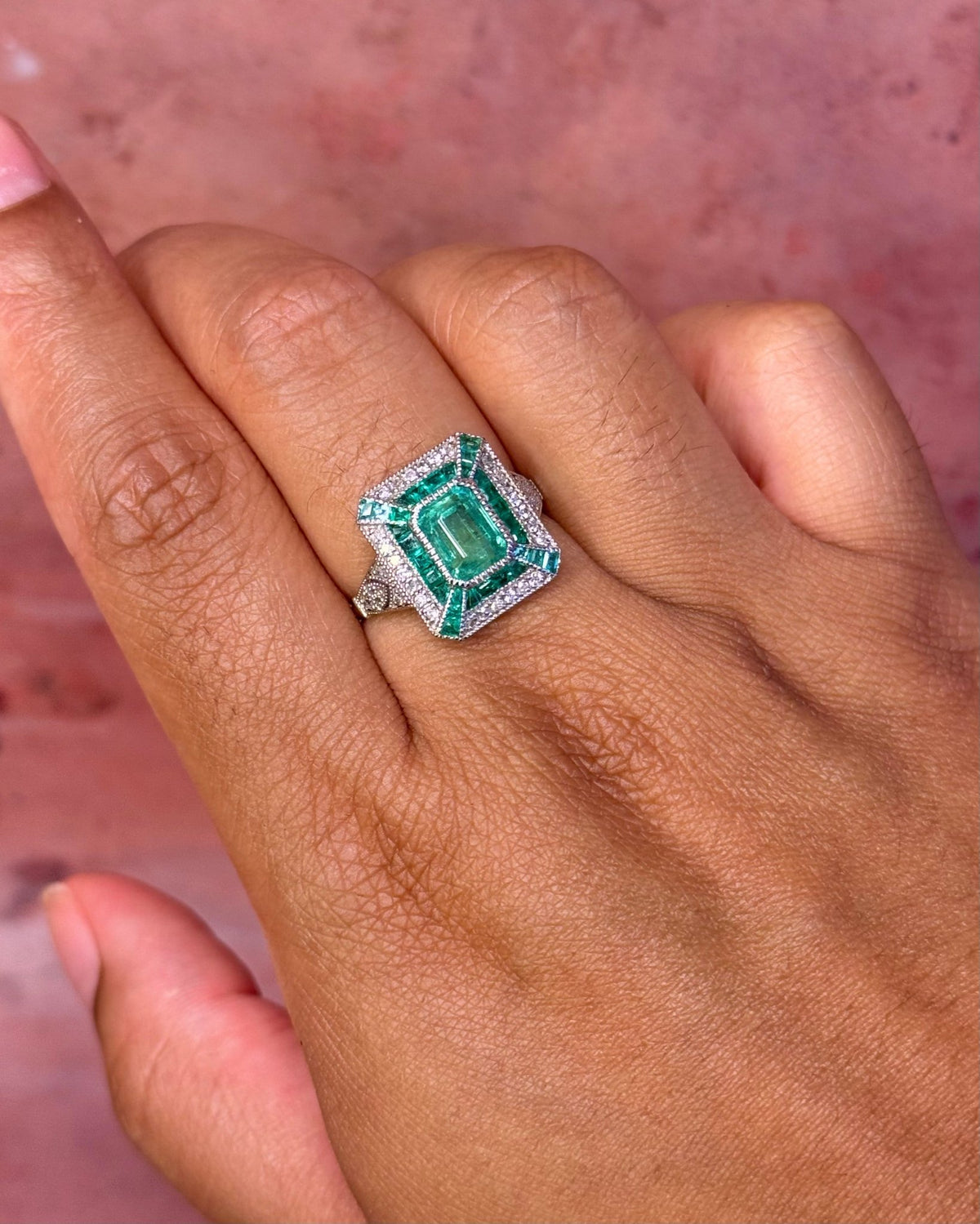 Bague Style Art-Déco Émeraudes 1.74 carat &amp; Diamants 0.24 carat "Océane" - Elliade Paris