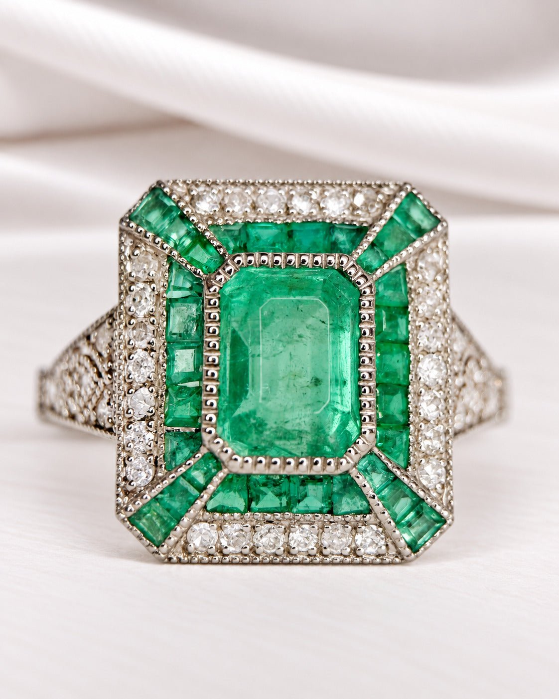 Bague Style Art-Déco Émeraudes 1.74 carat &amp; Diamants 0.24 carat "Océane" - Elliade Paris