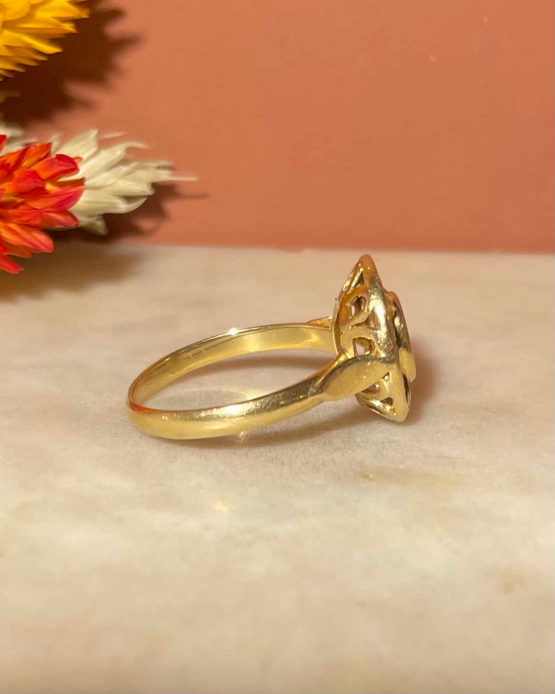 Bague Style Art-Déco Saphir &amp; 12 Diamants &quot;Cosette&quot;