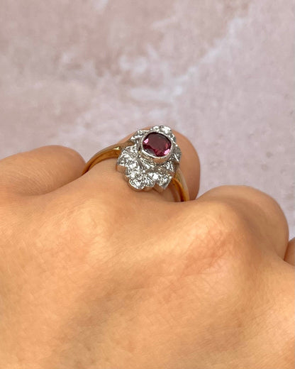 Bague Style Art - Déco Grenat 1.10 carat &amp; Diamants 0.40 carat "Ornella" - Elliade Paris