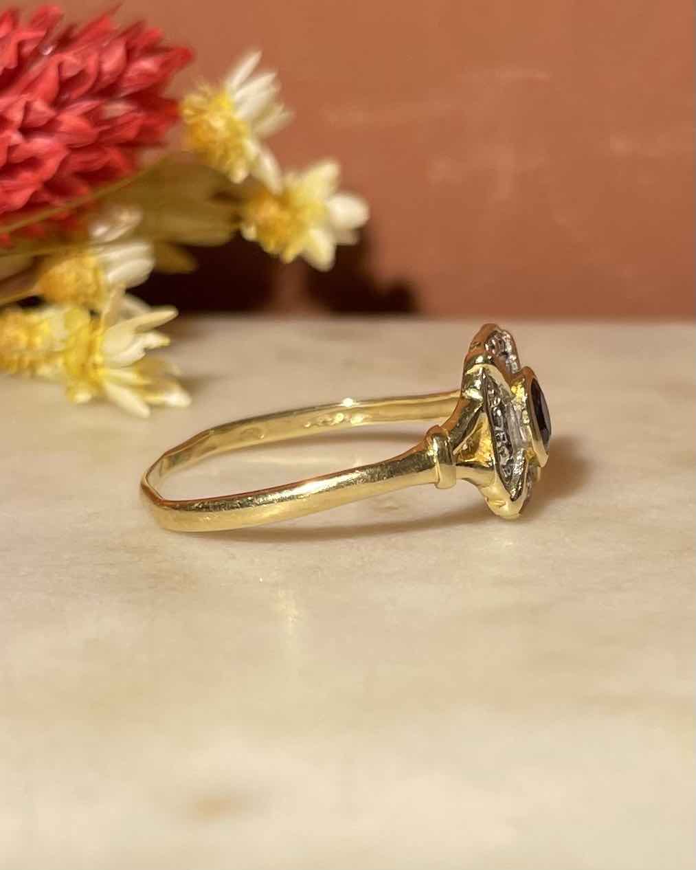 Bague style Art-Déco Saphir "Kia"