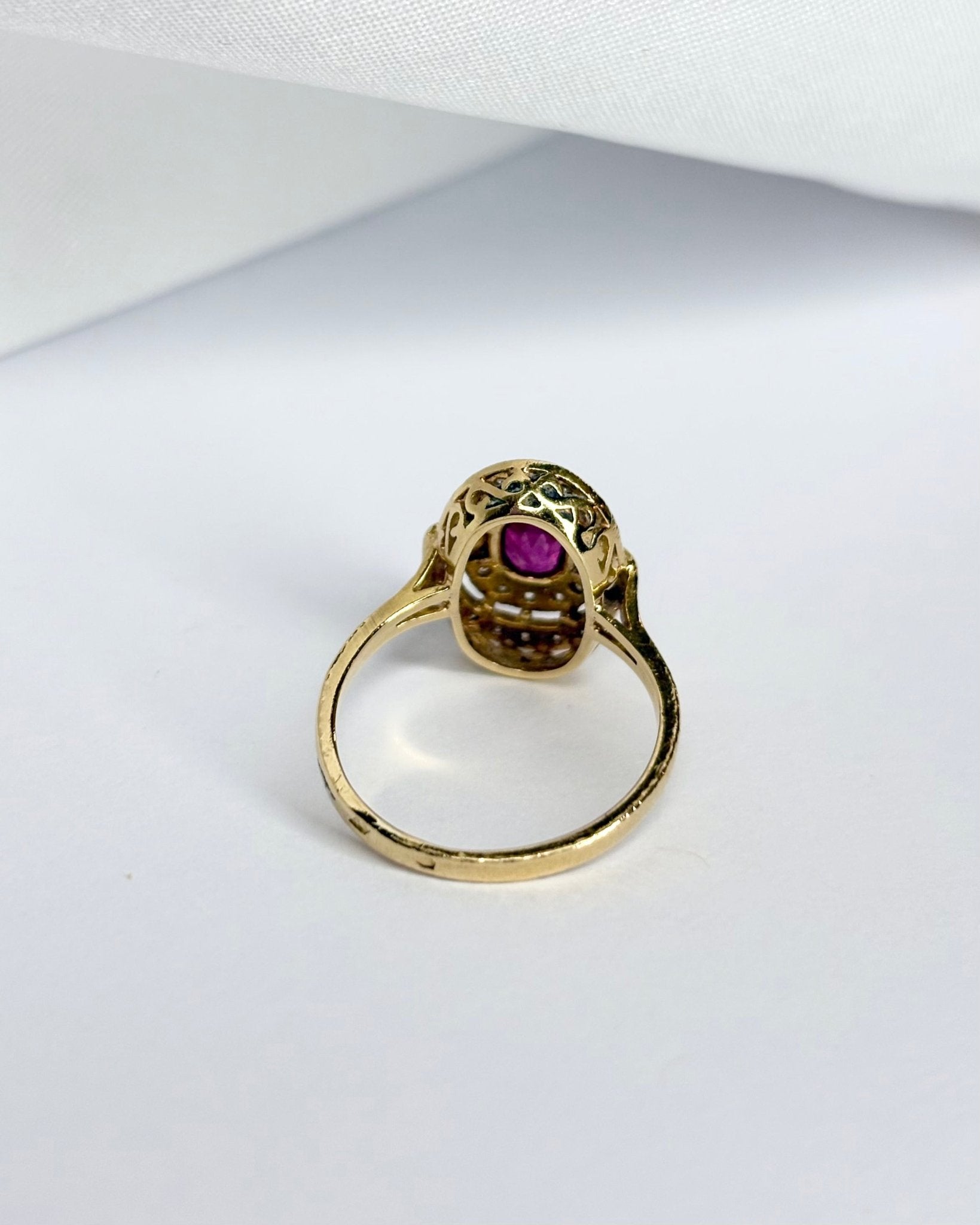 Bague Style Art Déco Rubis 0.40 carat &amp; 28 Diamants "Kimy" - Elliade Paris