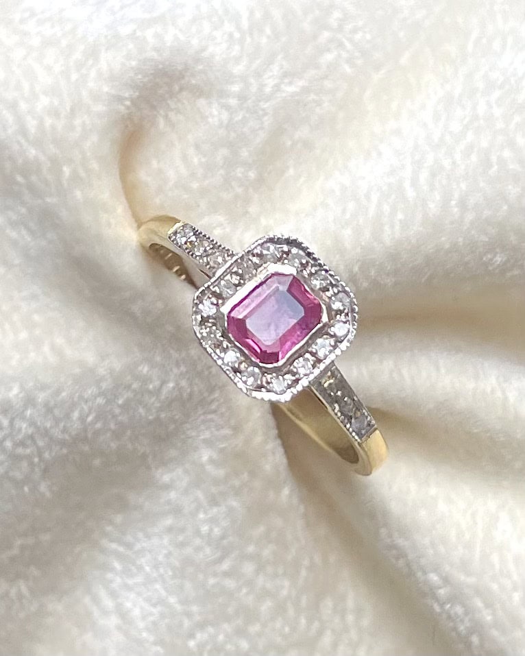 Bague Style Art - Déco Rubis 0.50 carat &amp; Diamants "Alexa" - Elliade Paris
