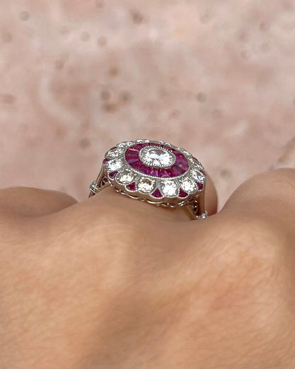 Bague Style Art - Déco Rubis 0.57 carat &amp; Diamants 1.09 carat "Fabienne" - Elliade Paris