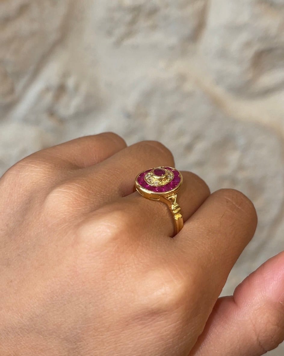 Bague Style Art Déco Rubis 0.76 carat &amp; Diamants “Héloïna” - Elliade Paris