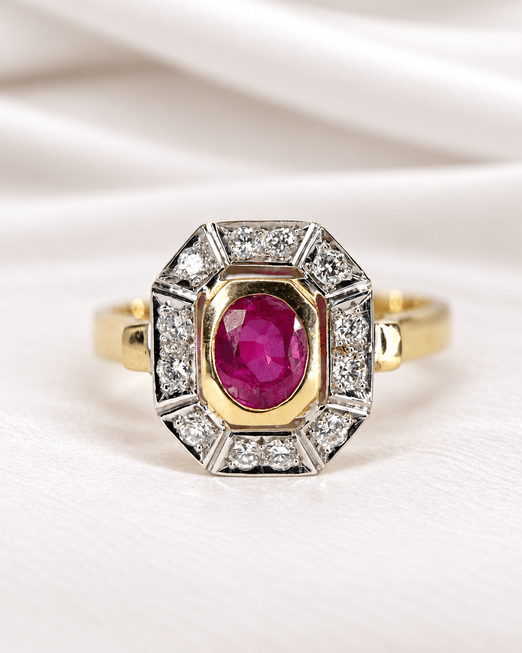 Bague Style Art-Déco Rubis 0.85 carat &amp; Diamants 0.48 carat 5,43g "Maya" - Elliade Paris