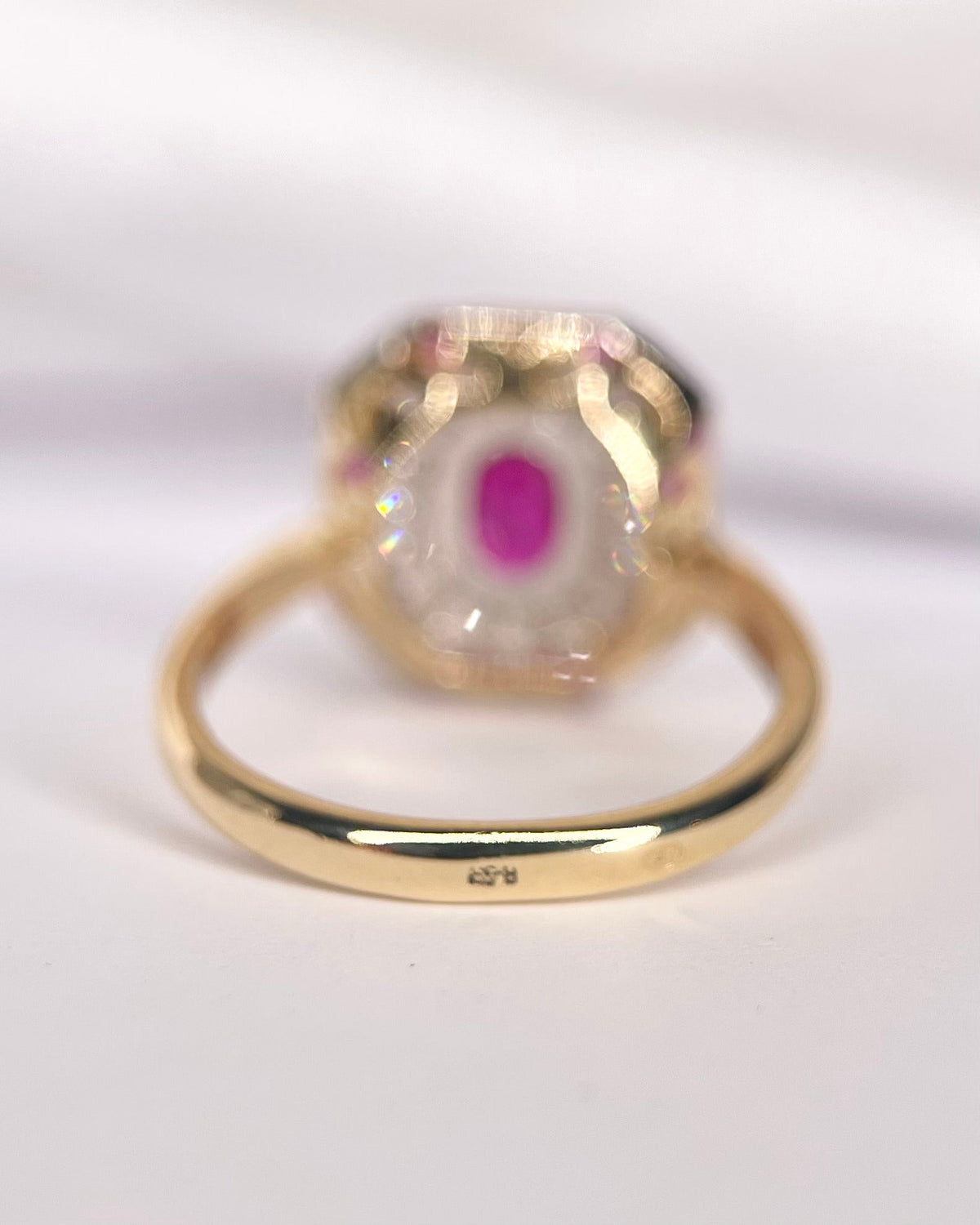 Bague Style Art-Déco Rubis 0.89 carat &amp; Diamants 0.30 carat "Alicia" - Elliade Paris