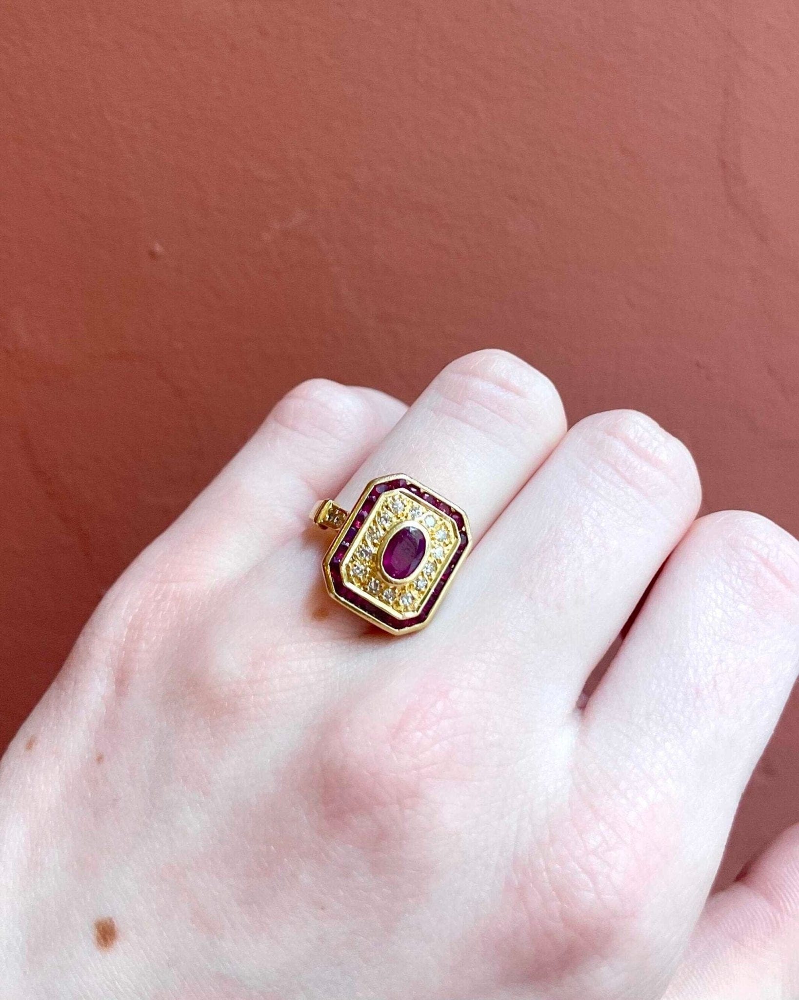 Bague Style Art - Déco Rubis 1.26 carat &amp; Diamants "Julietta" - Elliade Paris