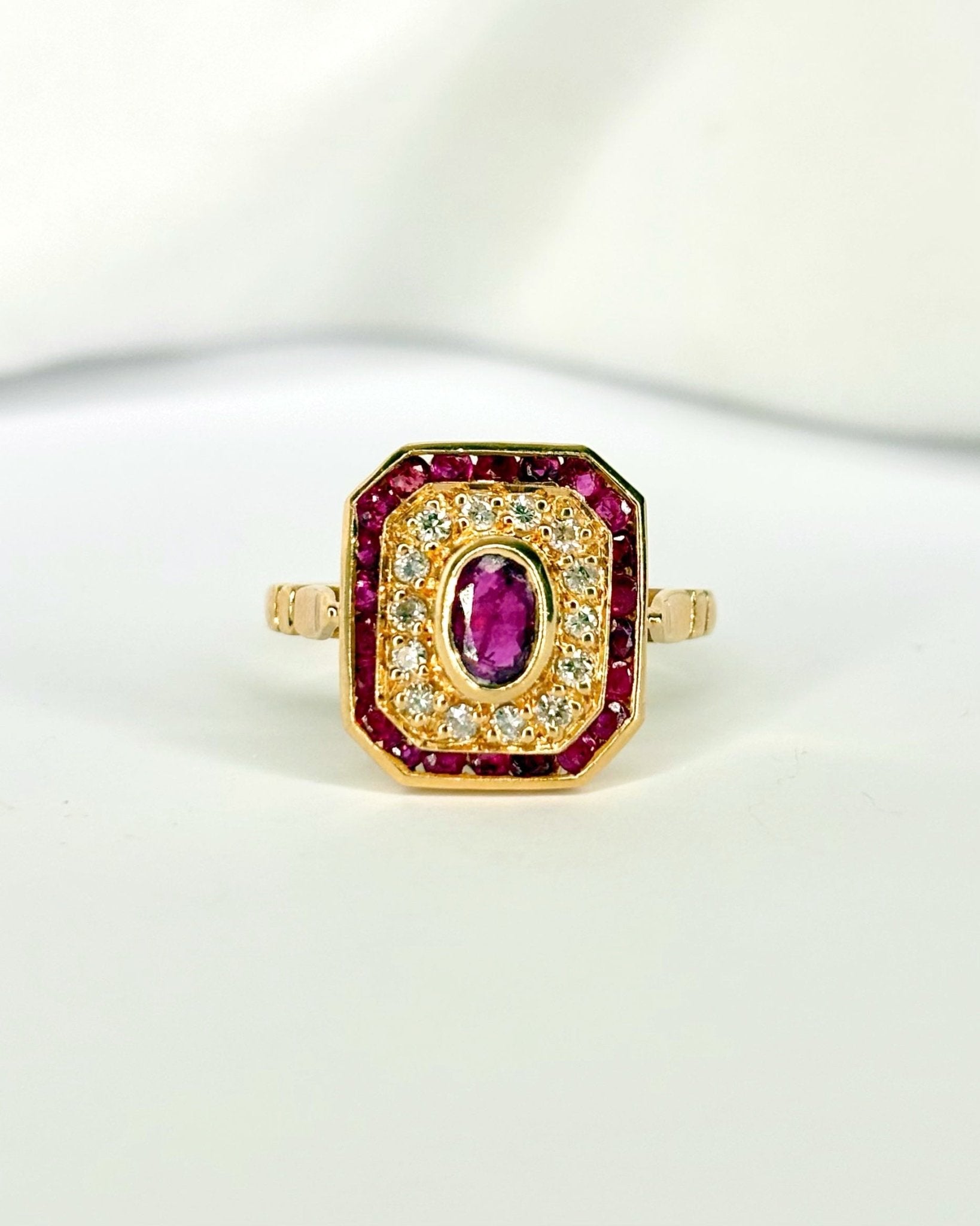 Bague Style Art - Déco Rubis 1.34 carat &amp; Diamants "Sylivia" - Elliade Paris