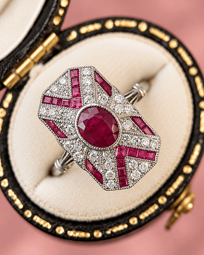 Bague Style Art-Déco Rubis Birman 1.41 carat &amp; Diamants 0.27 carat "Genevieve" - Elliade Paris