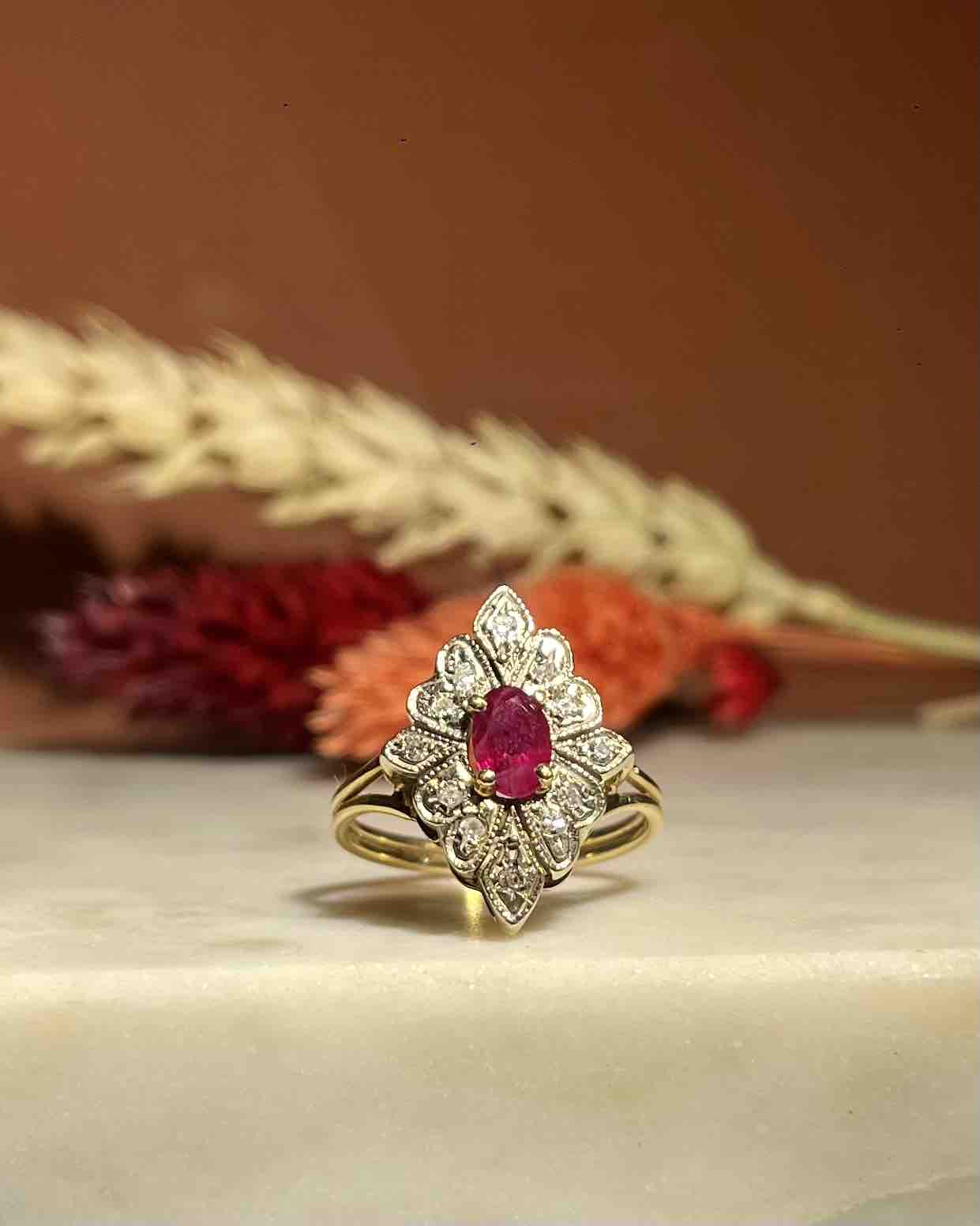 Bague style Art - déco Rubis &amp; Diamants "Adriana" - Elliade Paris
